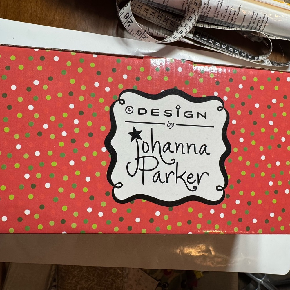 Johanna Parker Santa Sugar and Creamer set - Picture 2 of 16